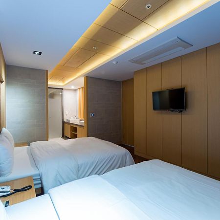 Browndot Hotel Incheon Songdo Buitenkant foto