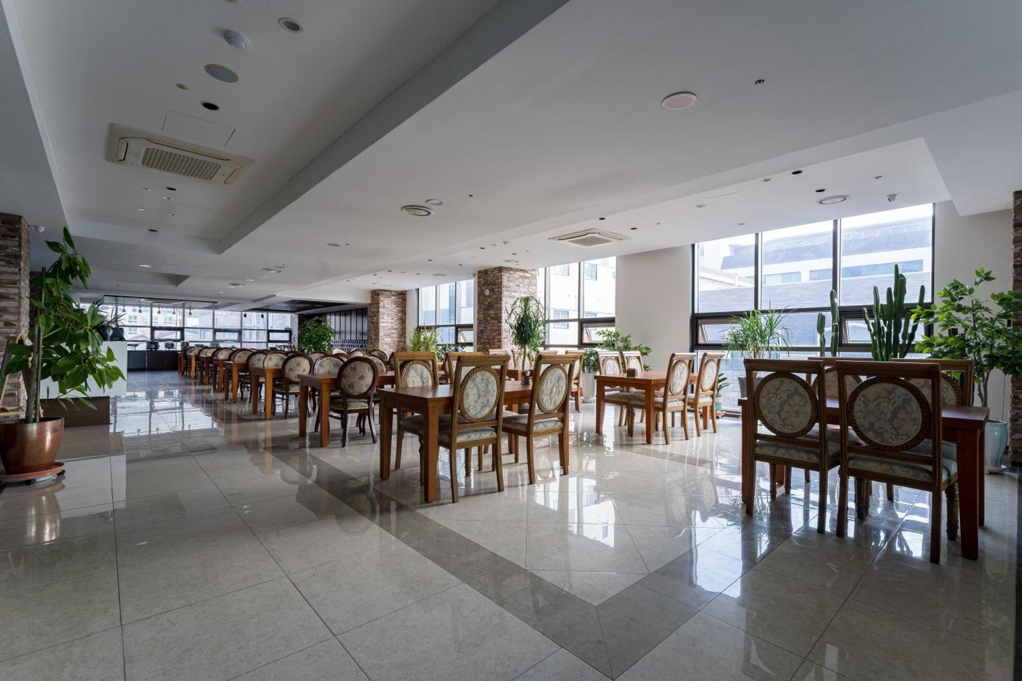 Browndot Hotel Incheon Songdo Buitenkant foto
