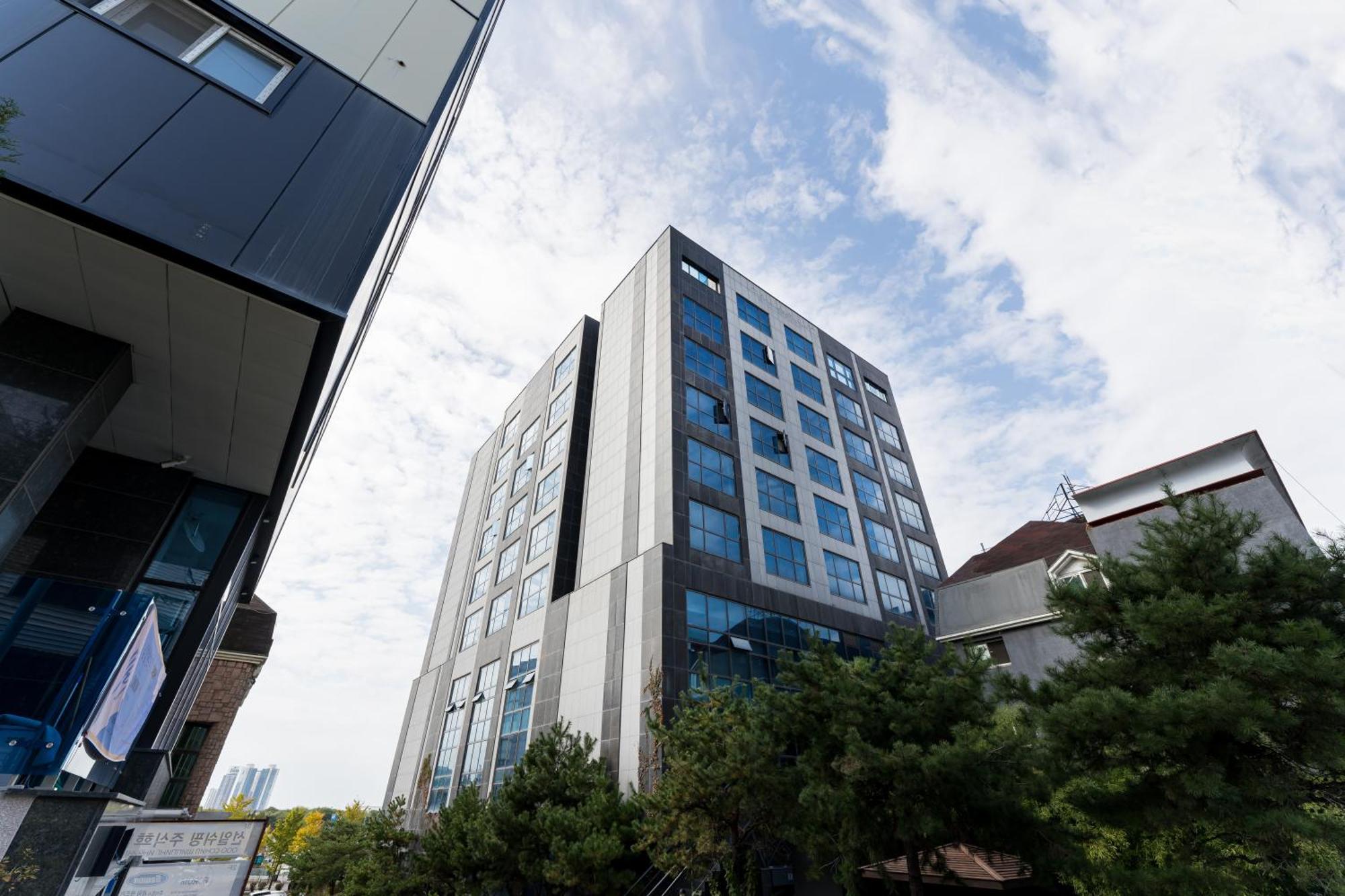 Browndot Hotel Incheon Songdo Buitenkant foto